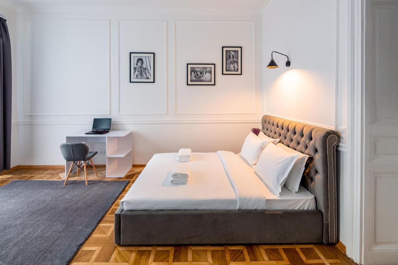 Alfa Apartments Grushevskoho 7 리비프 외부 사진